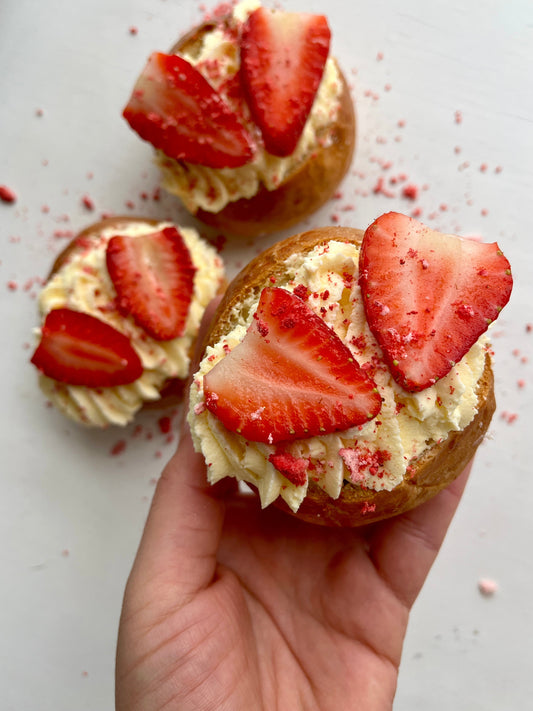 Strawberry and elderflower cream bun
